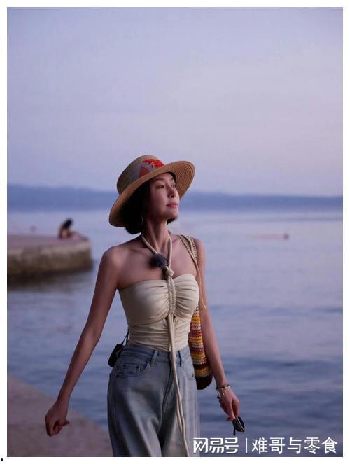 欧美 半老徐娘av,半老徐娘的成熟魅力与AV艺术